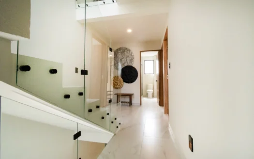 Cosmopol – Recinto