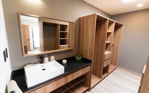 Cosmopol – Recinto